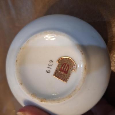 Sale Photo Thumbnail #693: vintage Lefton hand painted apple trinket bowl with lid