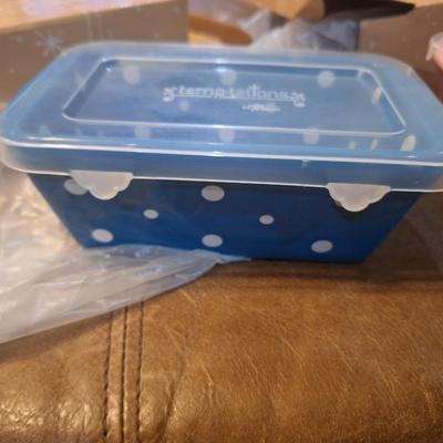 Sale Photo Thumbnail #701: Longaberger food storage containers new in package