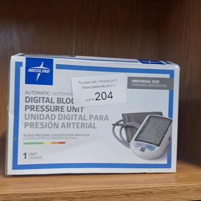 Sale Photo Thumbnail #719: the AC cord is missing but it will run on batteries also.