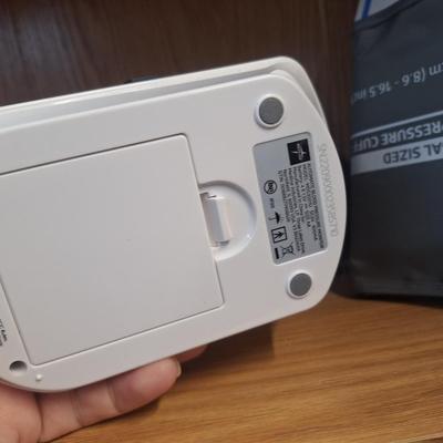 Sale Photo Thumbnail #722: the AC cord is missing but it will run on batteries also.