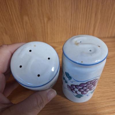 Sale Photo Thumbnail #741: salt and pepper shaker