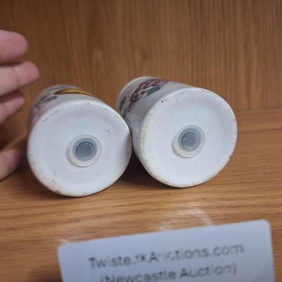 Sale Photo Thumbnail #742: salt and pepper shaker