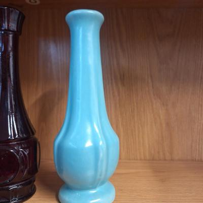 Sale Photo Thumbnail #749: 2 vases