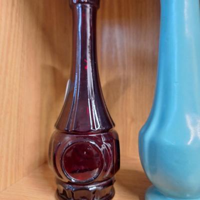 Sale Photo Thumbnail #748: 2 vases