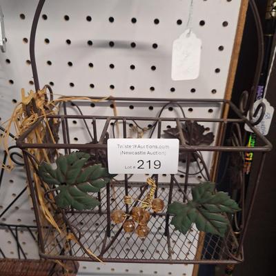 Sale Photo Thumbnail #784: misc. wire baskets, and small dolls