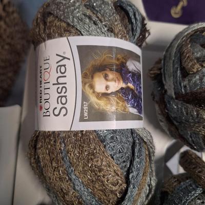 Sale Photo Thumbnail #788: 4 skeins of yard from same dye lot