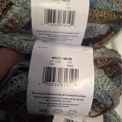 Sale Photo Thumbnail #787: 4 skeins of yard from same dye lot