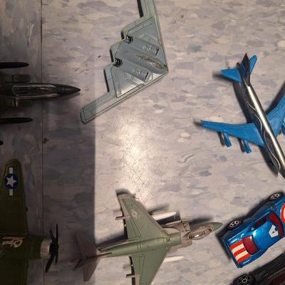 Sale Photo Thumbnail #800: toy air planes and hot wheel size cars