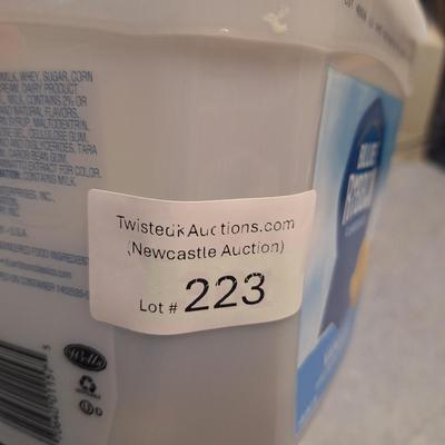 Sale Photo Thumbnail #802: toy air planes and hot wheel size cars