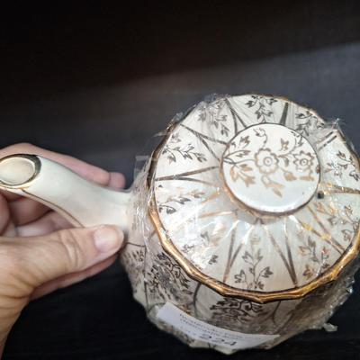 Sale Photo Thumbnail #806: small teapot