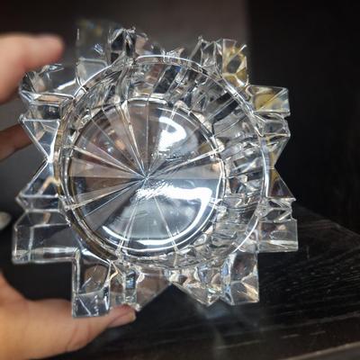 Sale Photo Thumbnail #824: maybe an ashtray?