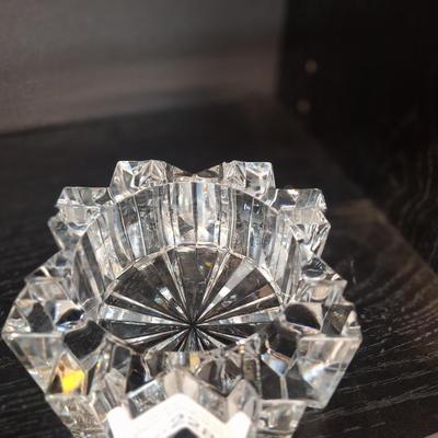 Sale Photo Thumbnail #822: maybe an ashtray?