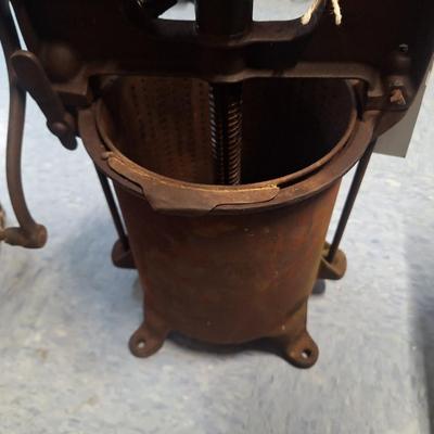 Sale Photo Thumbnail #871: rusty décor piece but it does still spin around freely.