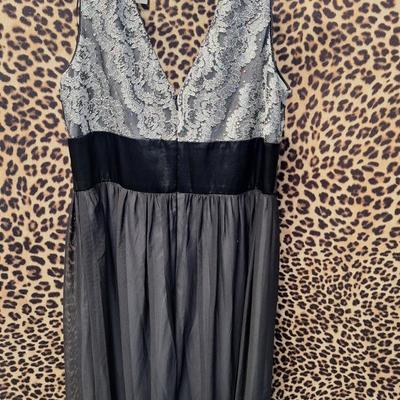 Sale Photo Thumbnail #876: perfect for holiday party