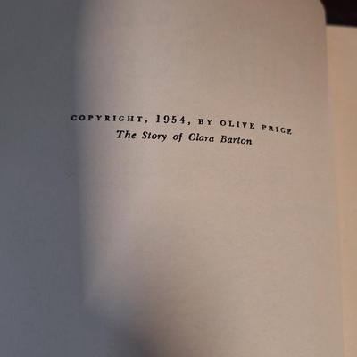 Sale Photo Thumbnail #946: Davy Crocket and Clara Barton books