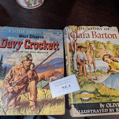 Sale Photo Thumbnail #941: Davy Crocket and Clara Barton books
