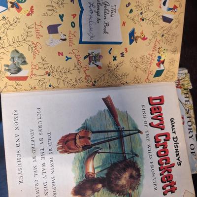 Sale Photo Thumbnail #947: Davy Crocket and Clara Barton books