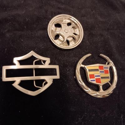HARLEY DAVIDSON & CADILLAC EMBLEM BELT BUCKLES PLUS A ROTATING RIM BUCKLE
