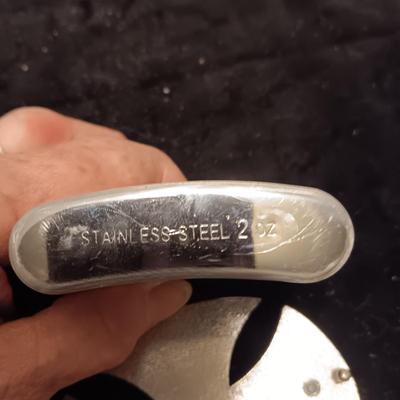 VERY UNIQUE BELT BUCKLE WITH 2 OZ FLASK AND OVAL CROSS BUCKLE