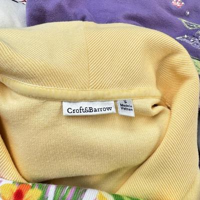 Sale Photo Thumbnail #100: Moderate designer brands, size Med in worn condition. 2 fleece vests.