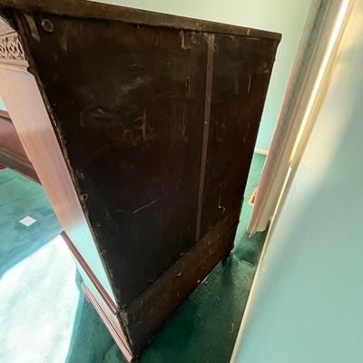 Beautifully Detailed Chest of Drawers (P-BC)