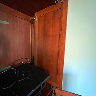 Thomasville Wooden Entertainment Center (P-BC)