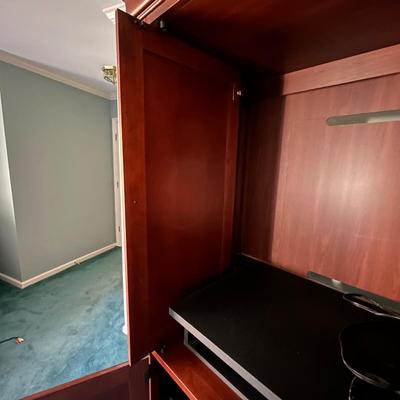 Thomasville Wooden Entertainment Center (P-BC)