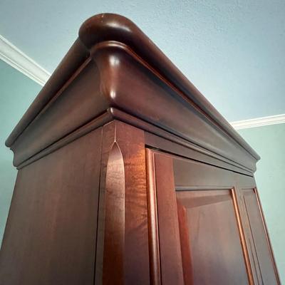 Thomasville Wooden Entertainment Center (P-BC)