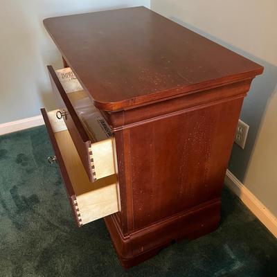 Thomasville Night Stand (P-BC)