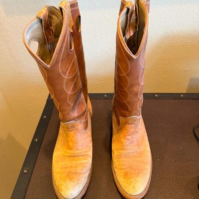 Sale Photo Thumbnail #984: Cowboy Boots Size 8 1/2  Made in The USA