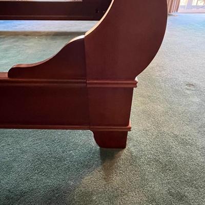 Beautiful King Size Sleigh Bed (P-BC)
