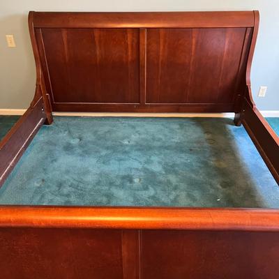 Beautiful King Size Sleigh Bed (P-BC)
