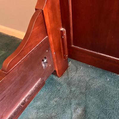 Beautiful King Size Sleigh Bed (P-BC)