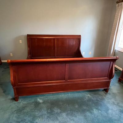 Beautiful King Size Sleigh Bed (P-BC)