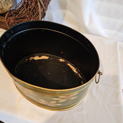 Assorted Christmas Decor & Lighted Garland (BLR-JS)