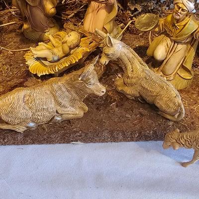 Fontanini 17 Piece Nativity Set & Stable (BLR-JS)