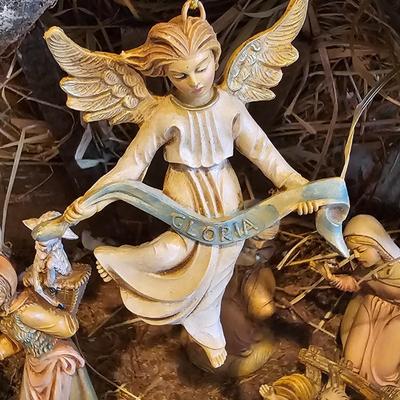 Fontanini 17 Piece Nativity Set & Stable (BLR-JS)