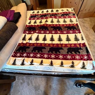 Sale Photo Thumbnail #1032: Bear Print Fleece Throw/Blanket  51" x 67"