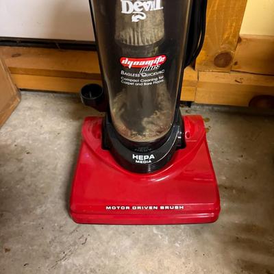 Sale Photo Thumbnail #1138: Dirt Devil Dynamite Plus Vacuum Cleaner