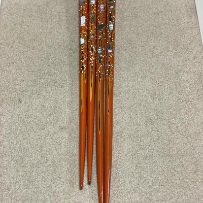 2 pairs wood chopsticks
