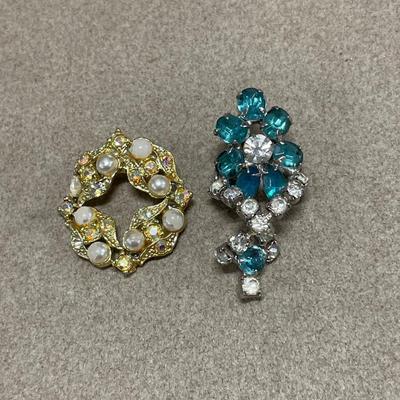 Vintage brooches