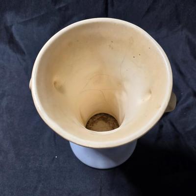 MCM Hull Art Pottery tulip vase from the "Tulip" or "Sueno" line