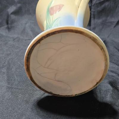MCM Hull Art Pottery tulip vase from the "Tulip" or "Sueno" line