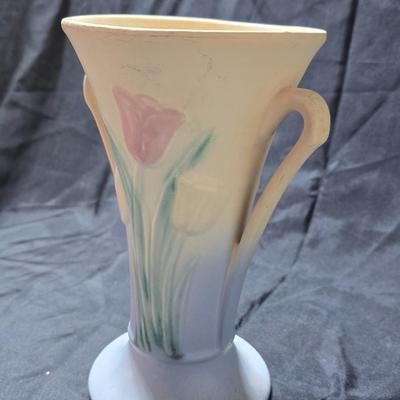 MCM Hull Art Pottery tulip vase from the "Tulip" or "Sueno" line
