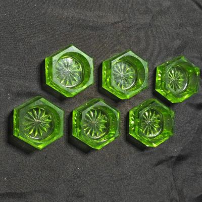 Six vintage Cambridge Glass Company emerald, green glass open salt cellars / salt dips