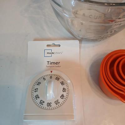 Anchor Hocking 2-quart (8-cup) glass batter bowl with handle and pour spout. - Brand new timer - and a new set of measuring cups
