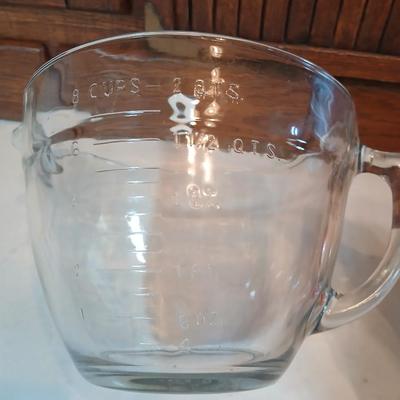 Anchor Hocking 2-quart (8-cup) glass batter bowl with handle and pour spout. - Brand new timer - and a new set of measuring cups