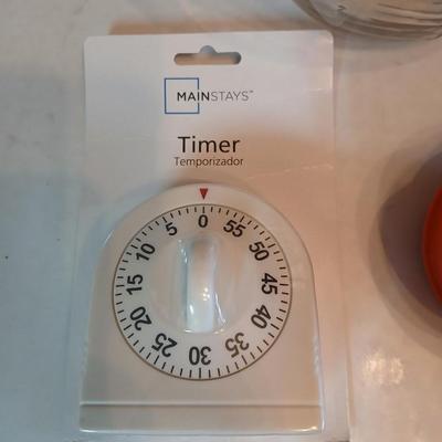 Anchor Hocking 2-quart (8-cup) glass batter bowl with handle and pour spout. - Brand new timer - and a new set of measuring cups