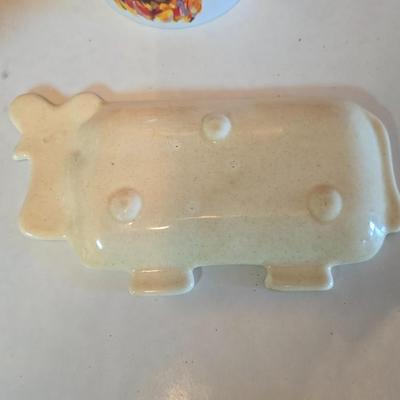 Large unmarked Gourmet Brown drip glaze mixing bowl with a variety of cute brown cows!