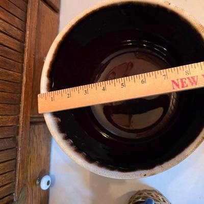 Large unmarked Gourmet Brown drip glaze mixing bowl with a variety of cute brown cows!